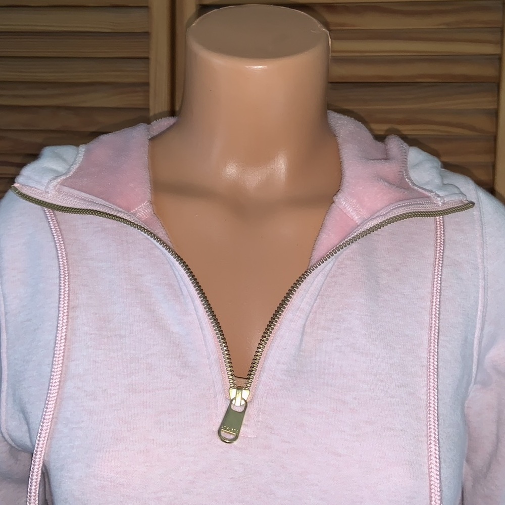 ATHLETA Light pink pullover hoodie with gold zipper & hand warmer pockets XXS